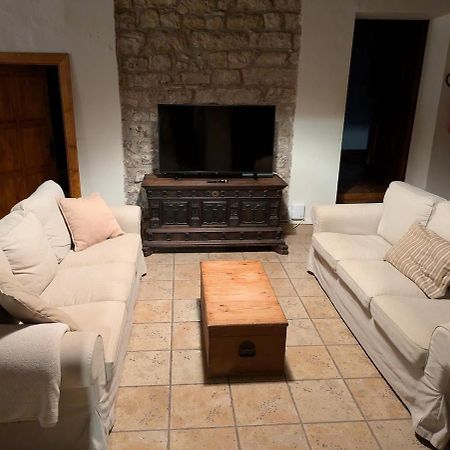 Masia Cal Millas - Turisme Rural Castellfullit de Riubregos Ngoại thất bức ảnh