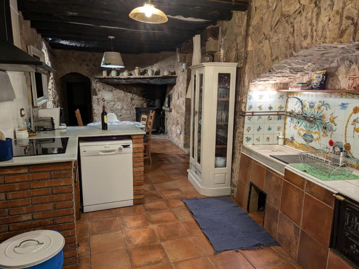 Masia Cal Millas - Turisme Rural Castellfullit de Riubregos Ngoại thất bức ảnh